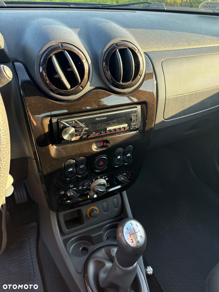 Dacia Duster 1.6 - 22