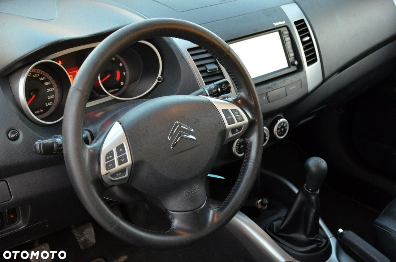 Citroën C-Crosser - 27