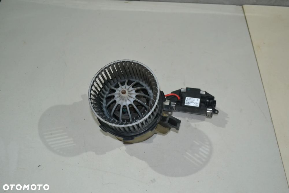 AUDI A4 B8 A5 WENTYLATOR NAWIEWU OGRZEWANIA WNĘTRZA 8K1820021 8K0820521