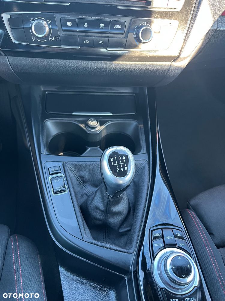 BMW Seria 1 118d - 29
