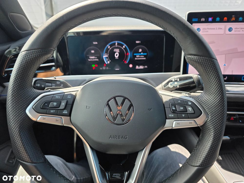 Volkswagen Passat - 21