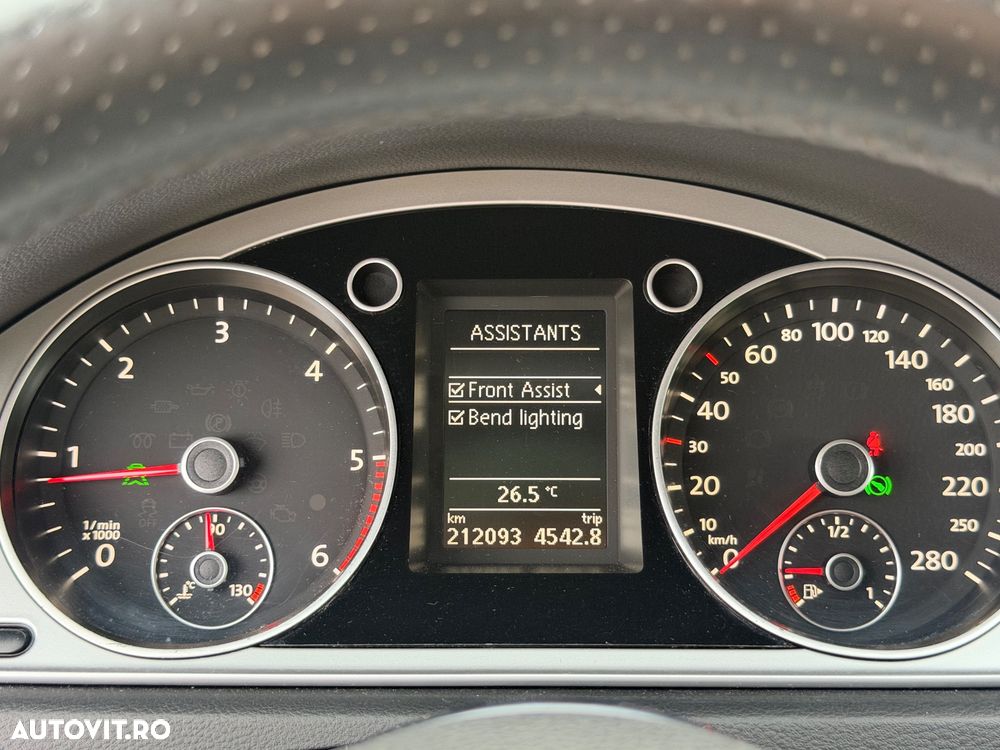 Volkswagen Passat - 20