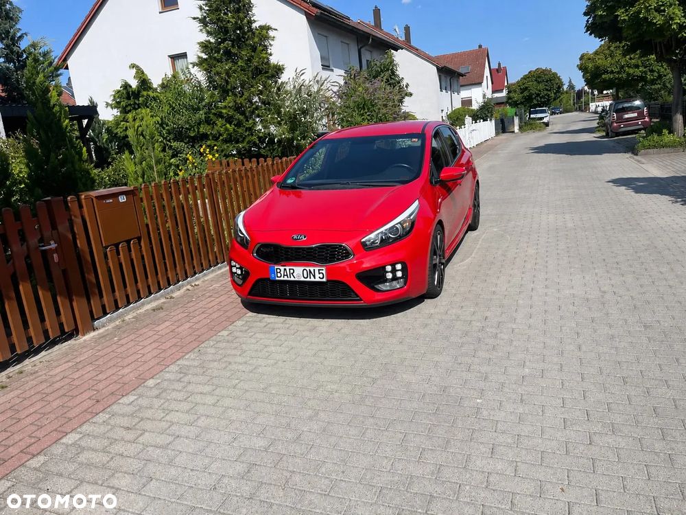 Kia Ceed 1.6 T-GDI GT - 38