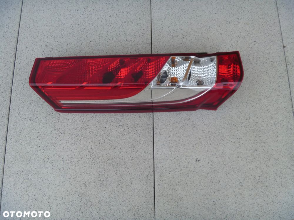 IVECO DAILY 2014 -LAMPA LEWA TYLNA TYŁ LEWY  5801523220 ORYGINAŁ IDEALNA EUROPA - 2