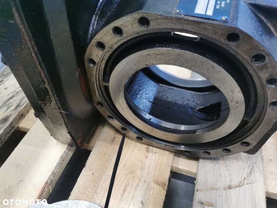 Obudowa ataku JCB 408 {Spicer przód} - 6