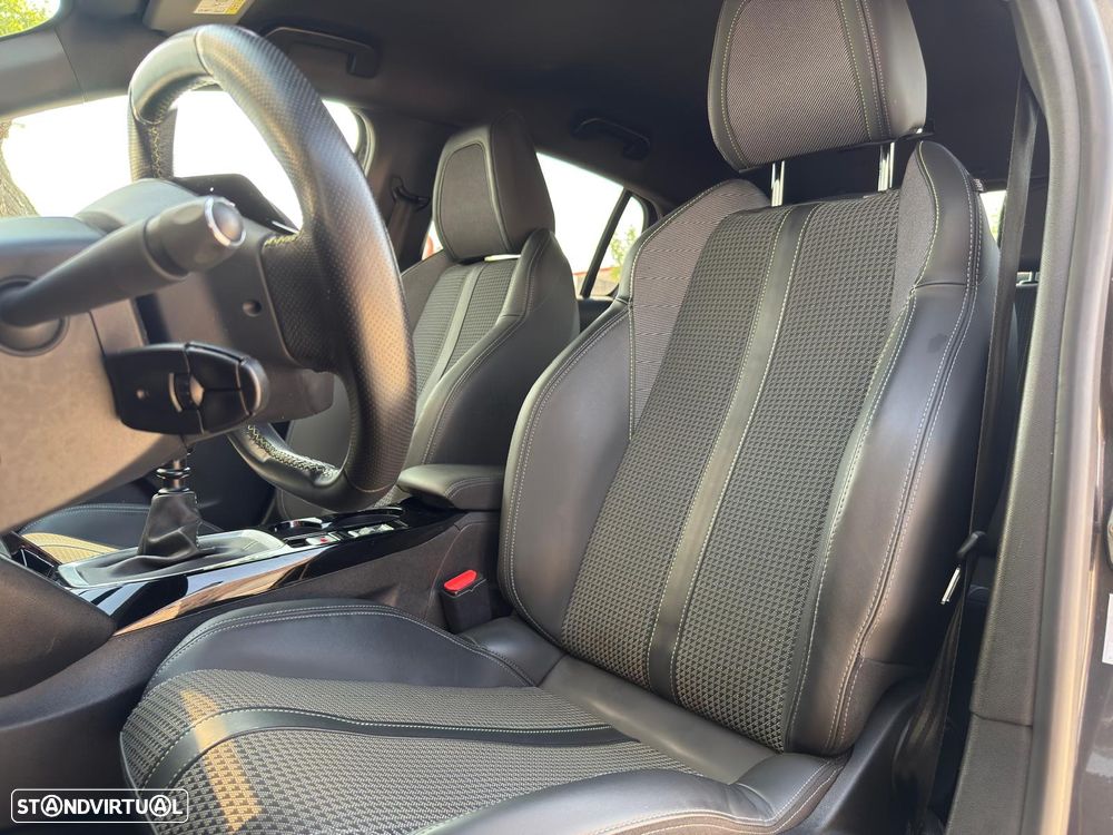 Peugeot 208 1.5 BlueHDi GT Line - 14