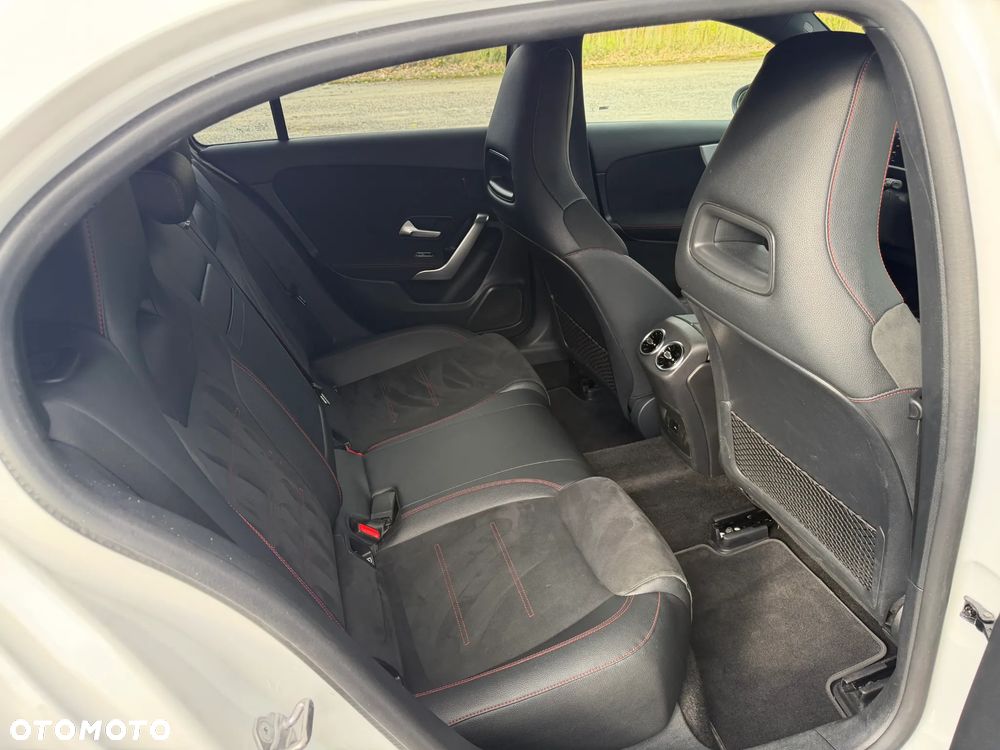 Mercedes-Benz Klasa A 200 4-Matic AMG Line 8G-DCT - 20