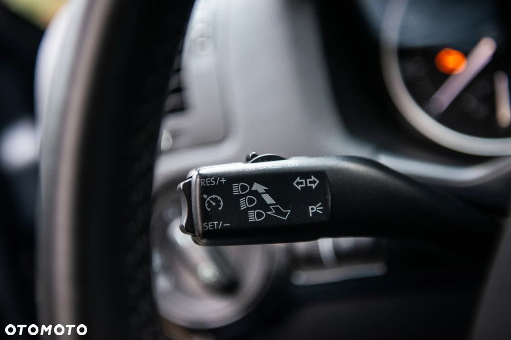 Skoda Octavia 1.8 TSI DSG Laurin & Klement - 37