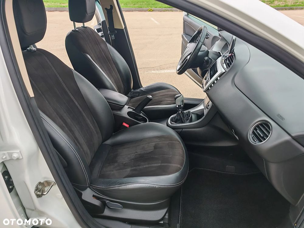 Lancia Delta 1.4 T-Jet 16v Oro - 16