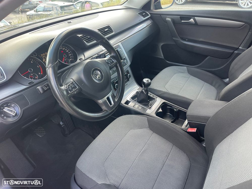 VW Passat Variant 1.6 TDI BlueMotion - 18