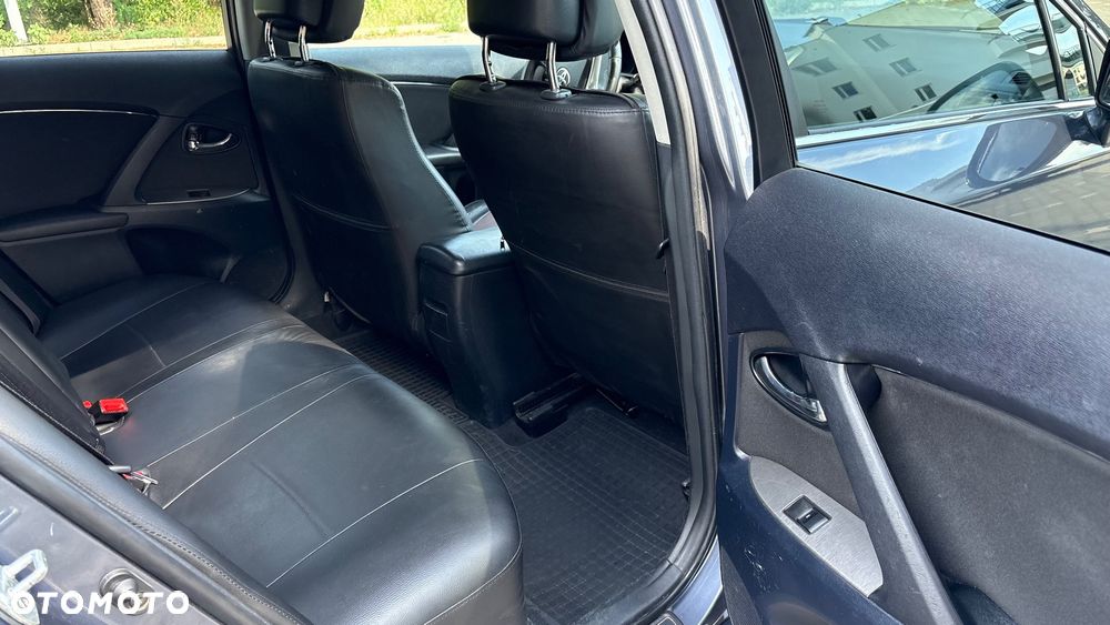 Toyota Avensis 1.8 Multidrive S Sol - 10