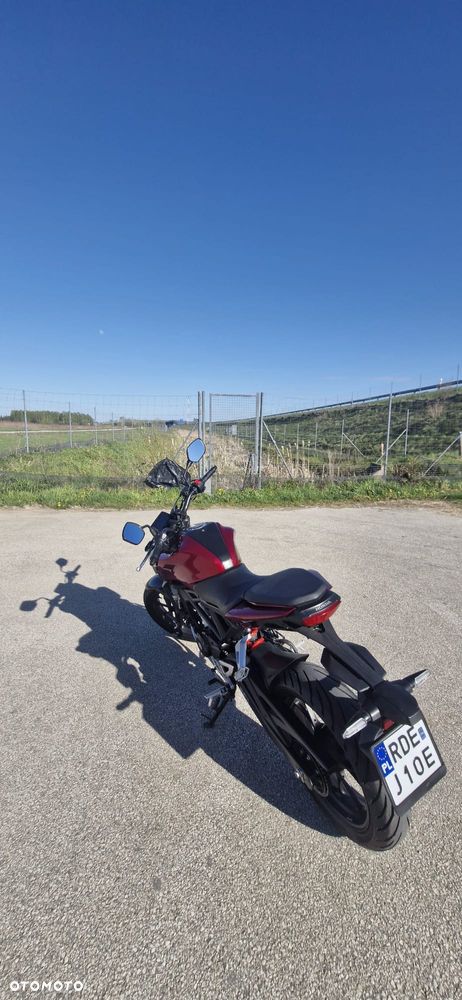 Honda CB - 12