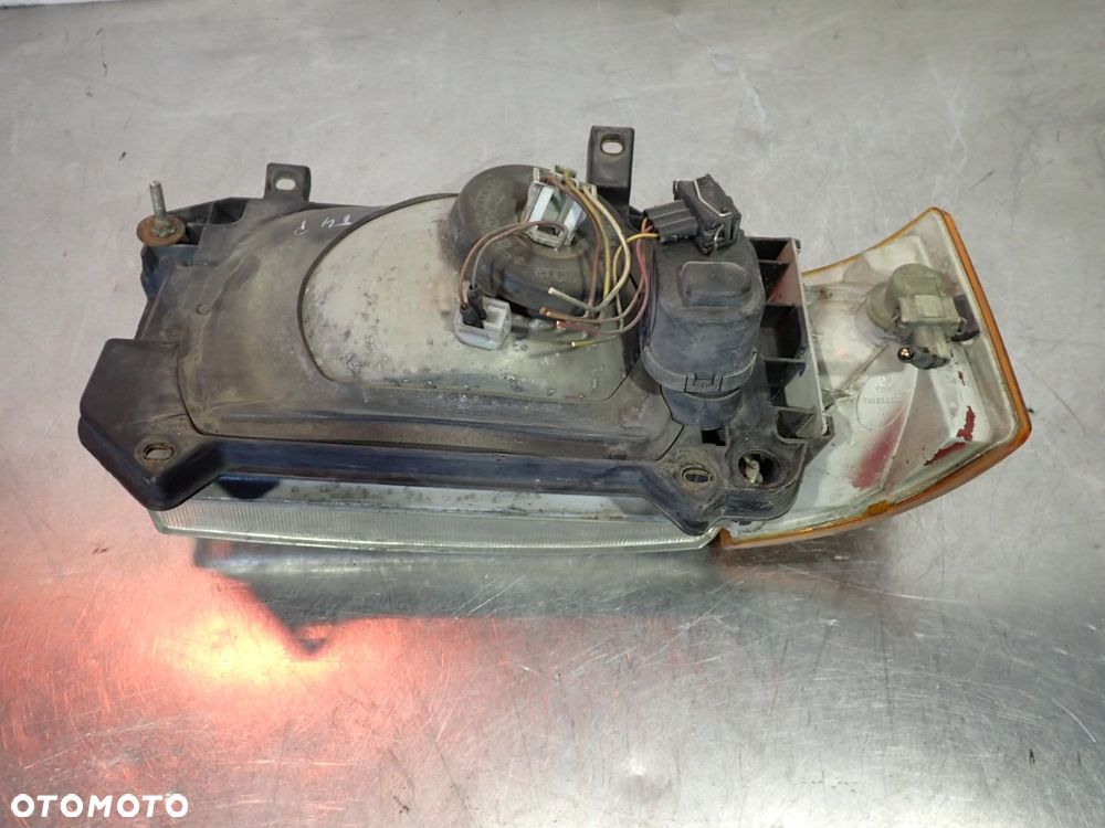 LAMPA PRAWA PRZEDNIA VOLKSWAGEN T4 - 8