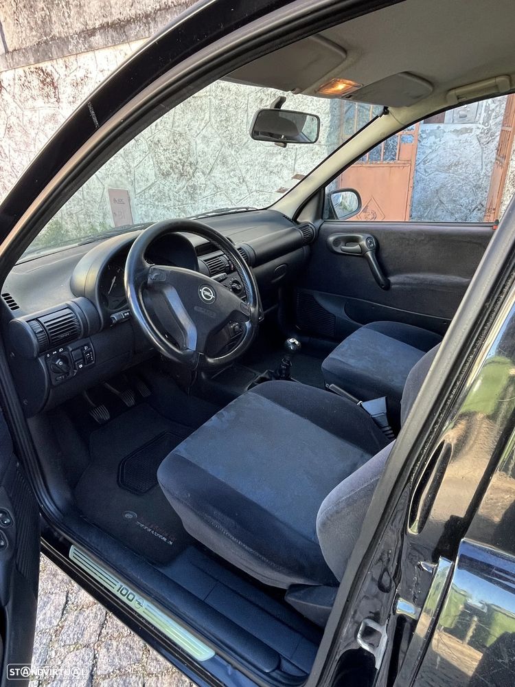 Opel Corsa 1.2 16V - 4