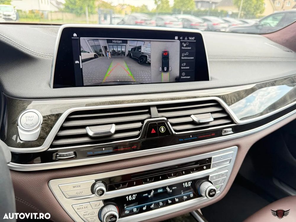 BMW Seria 7 740d xDrive MHEV - 32