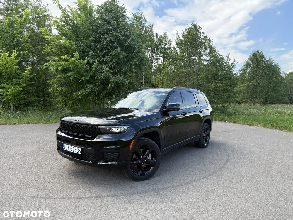 Jeep Grand Cherokee - 24