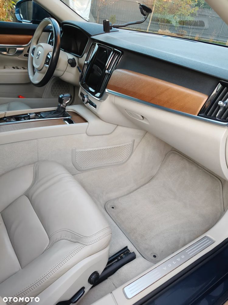 Volvo V90 D4 Inscription - 17