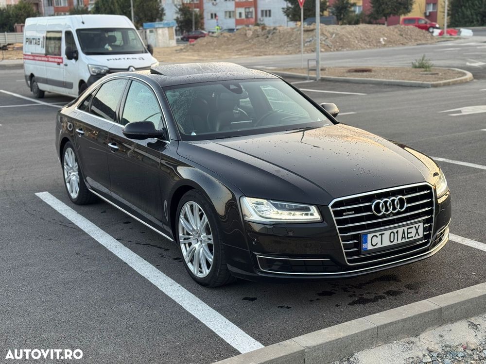 Audi A8 3.0 TDI DPF clean diesel quattro tiptronic - 1