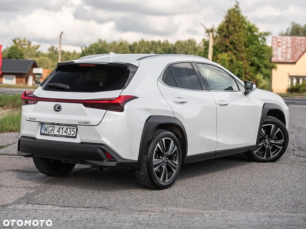 Lexus UX 200 - 13