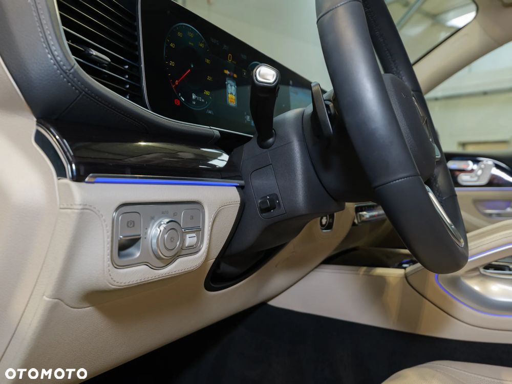 Mercedes-Benz GLE - 32