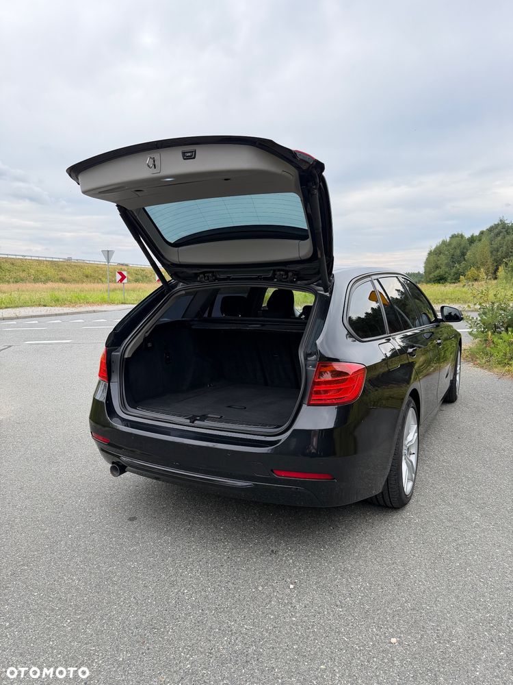 BMW Seria 3 318d Sport Line - 22