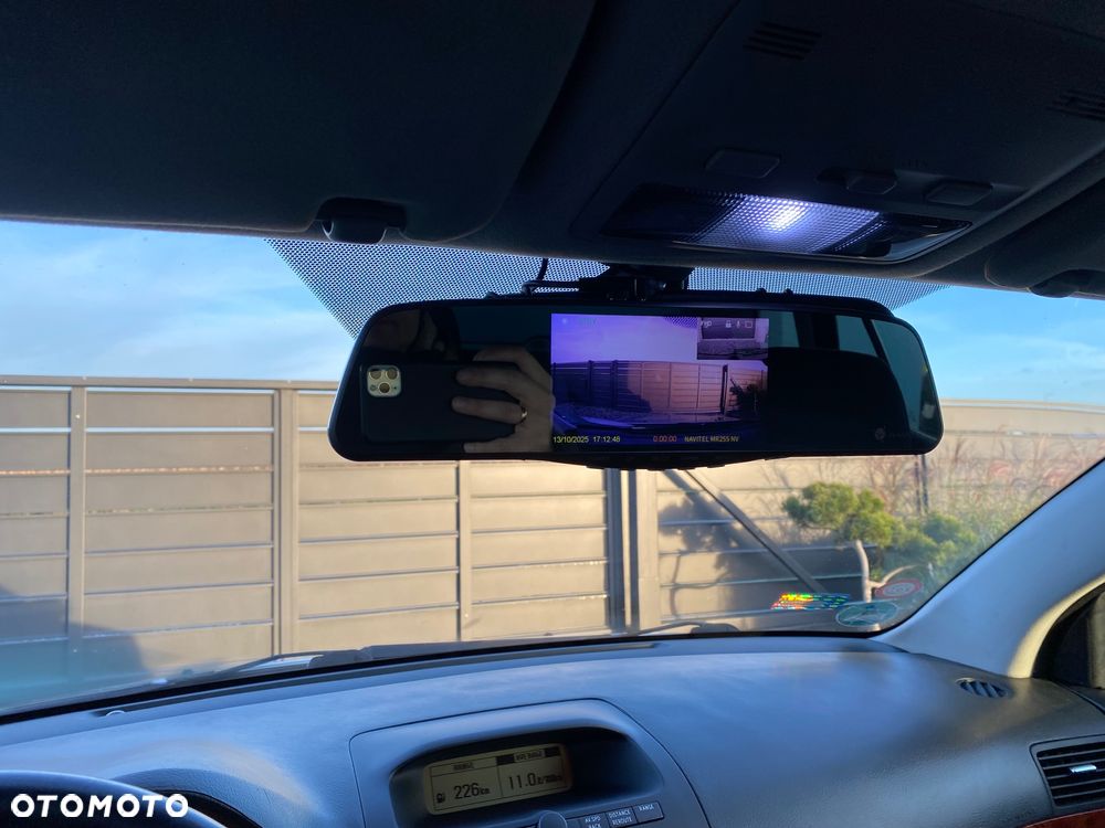 Toyota Avensis 2.0 VVT-i Sol - 9