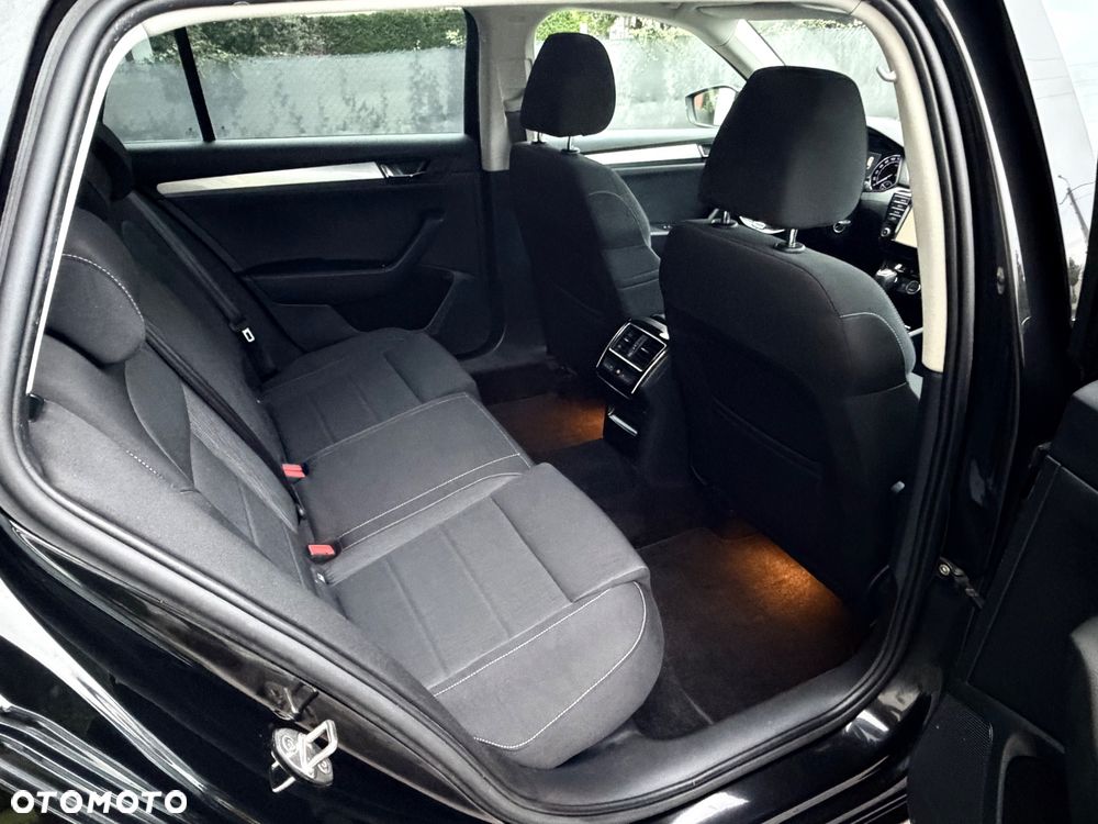 Skoda Superb 2.0 TDI Ambition DSG - 15