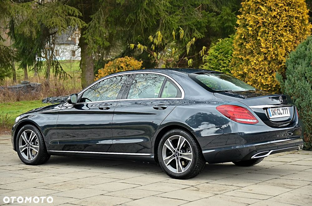 Mercedes-Benz Klasa C 180 7G-TRONIC Exclusive - 23