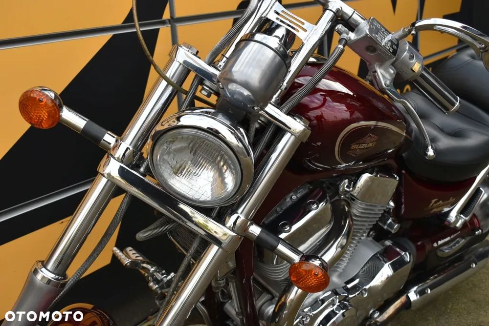 Suzuki Intruder - 24