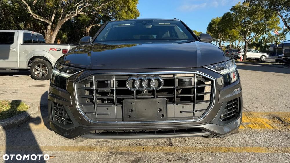 Audi Q8 55 TFSI quattro tiptronic - 2