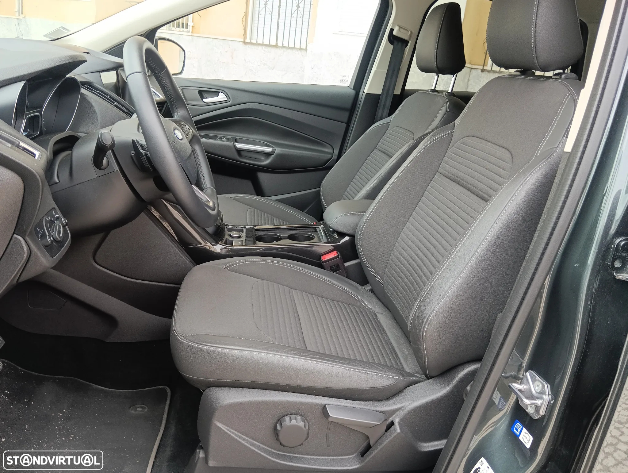 Ford Kuga 1.5 EcoBoost Titanium 4WD Powershift - 5