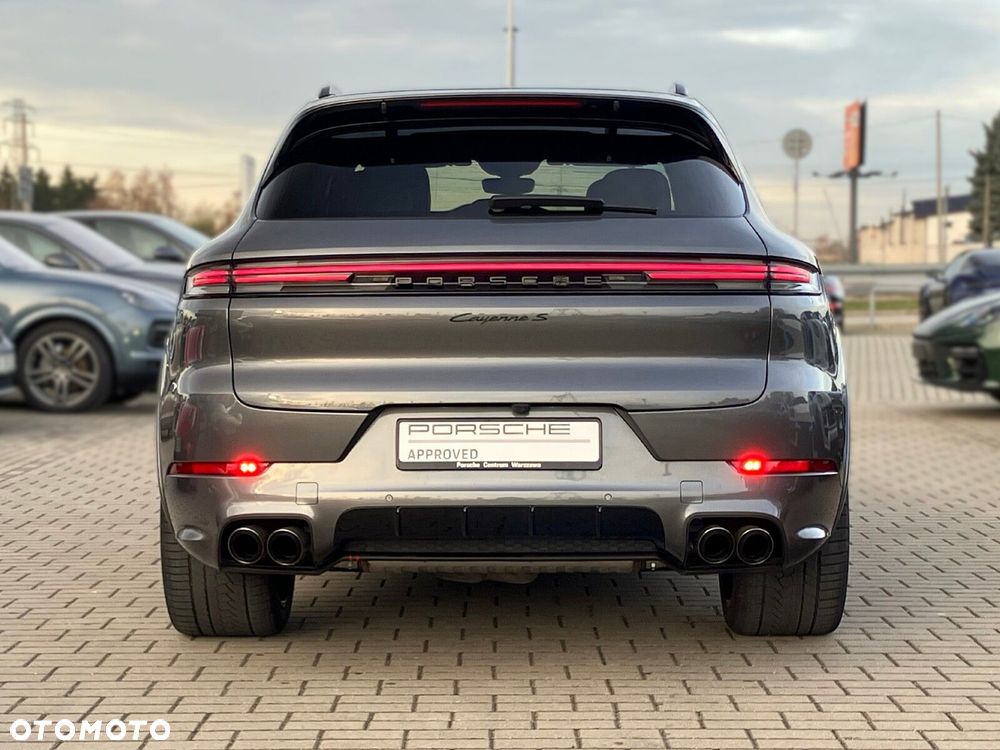 Porsche Cayenne - 4