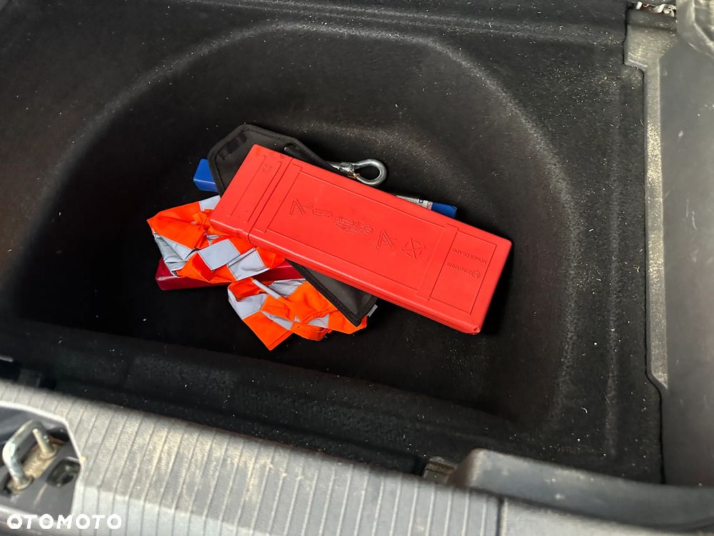 Opel Corsa 1.2 16V Innovation 110 Jahre - 15