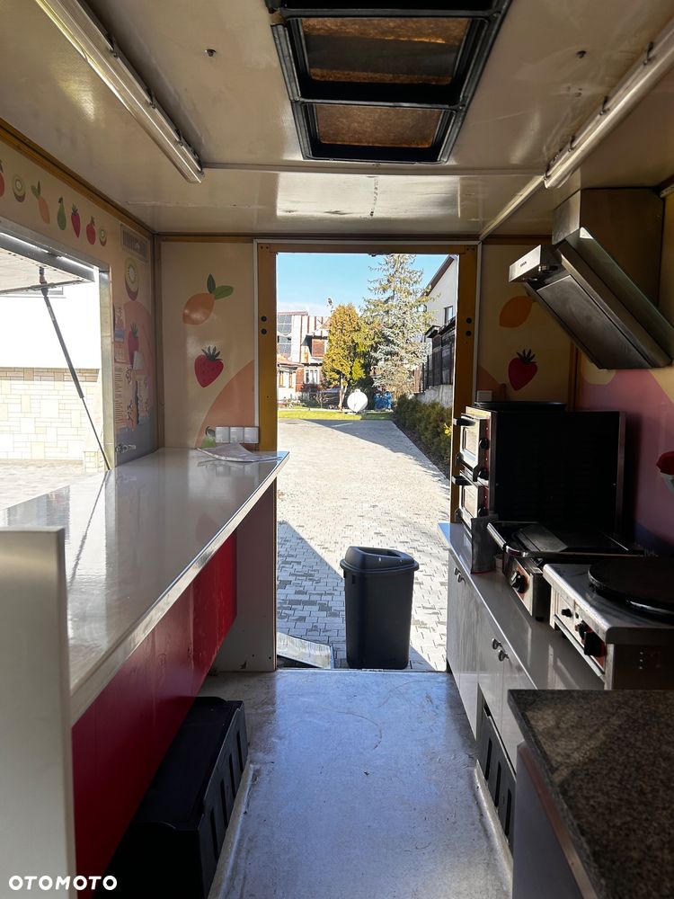 Mercedes Benz 308D - 5