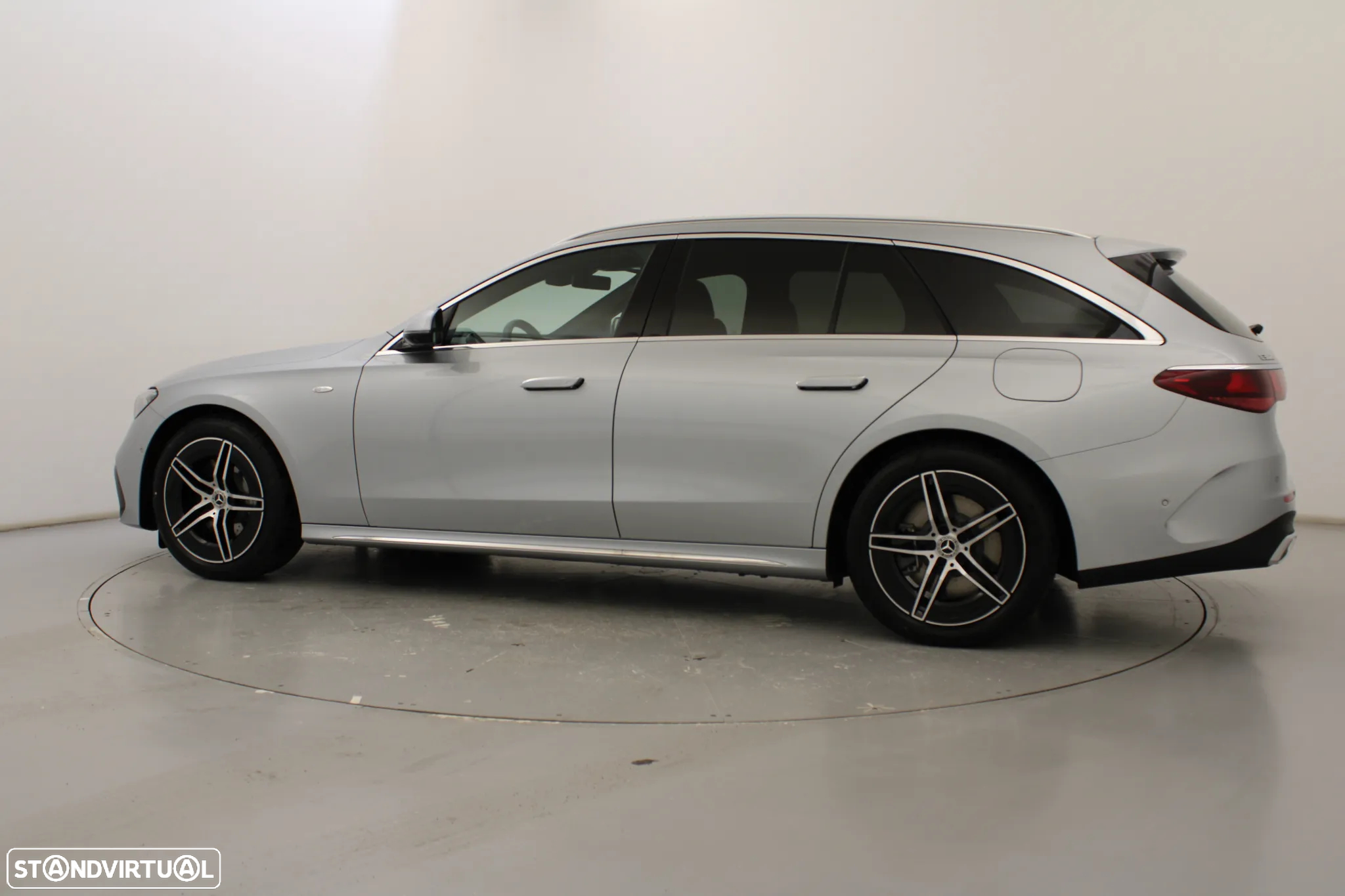 Mercedes-Benz E 300 de - 11