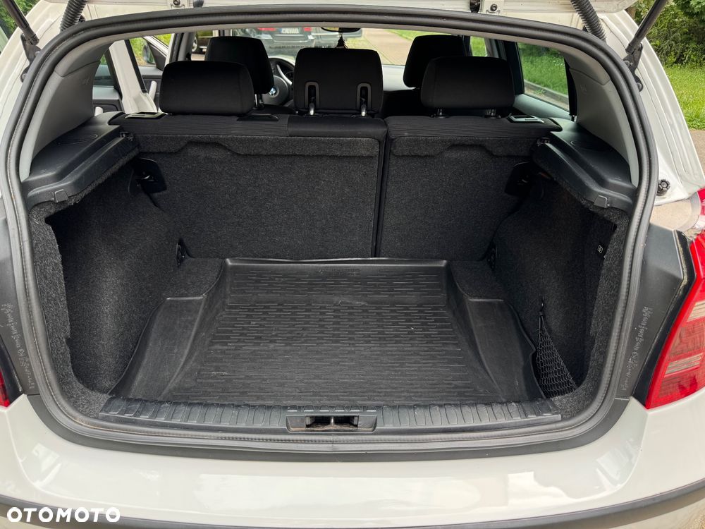 BMW Seria 1 116i - 13