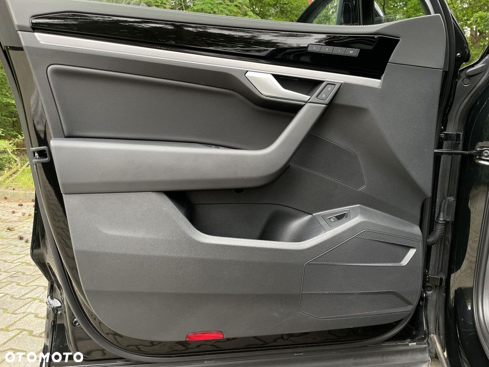 Volkswagen Touareg - 16