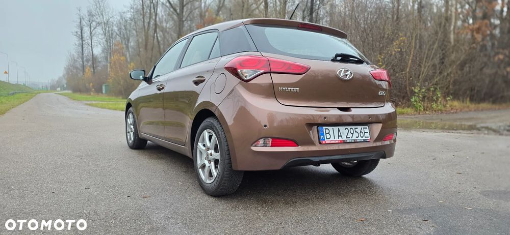 Hyundai i20 1.2 YES Silver - 12