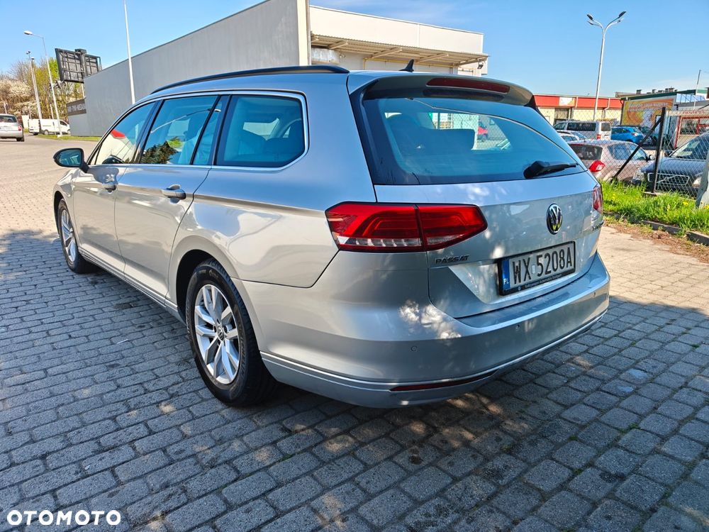 Volkswagen Passat 2.0 TDI SCR DSG Comfortline - 4