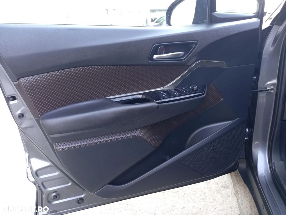 Toyota C-HR - 17