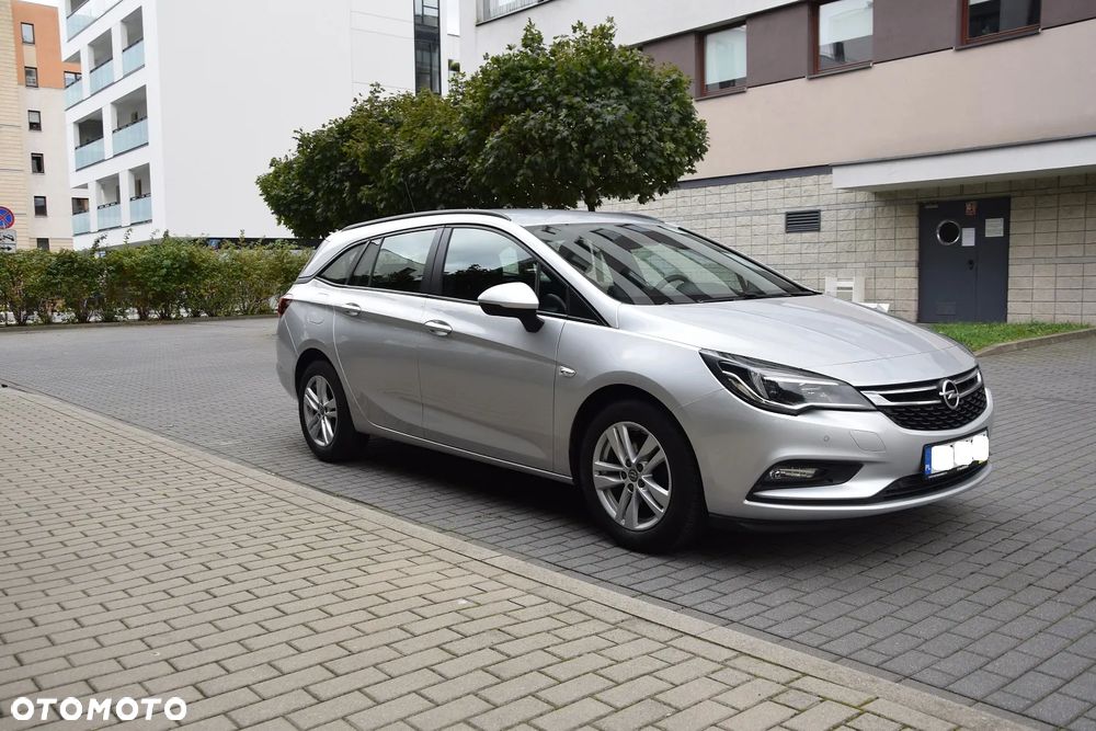 Opel Astra 1.4 T Dynamic S&S - 4