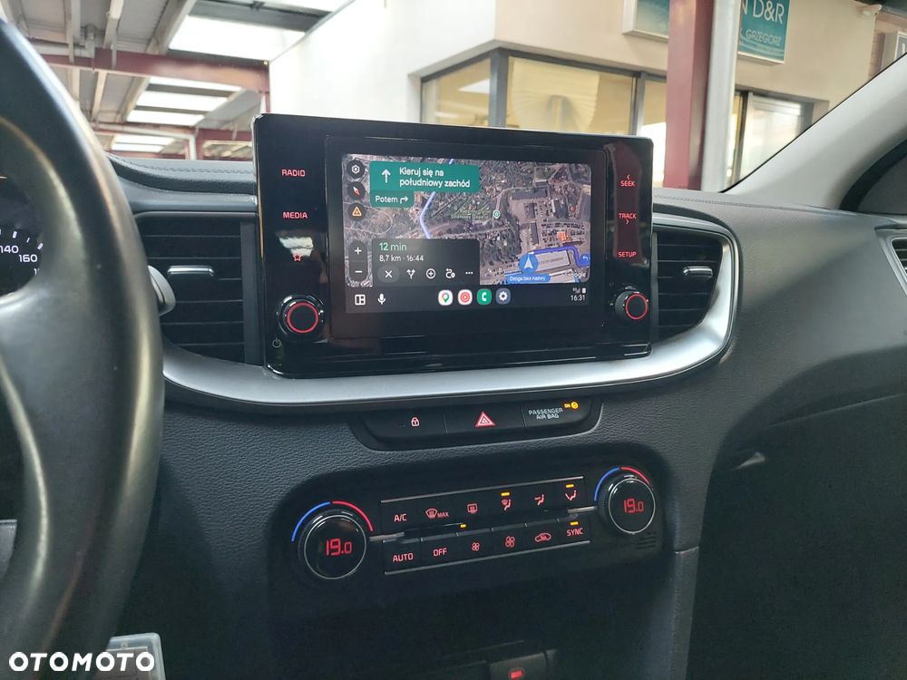 Kia Ceed 1.5 T-GDI M - 22