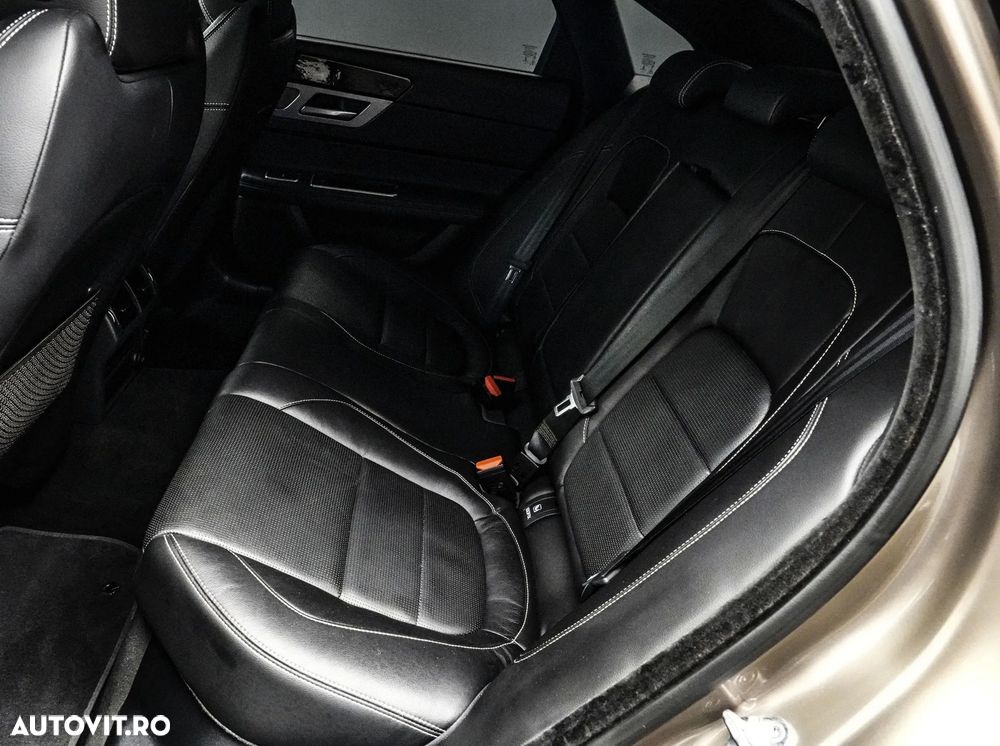 Jaguar XF 20d RWD E-Performance R-Sport - 16