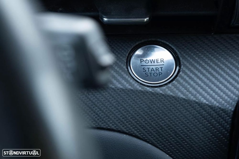 Ford Mustang Mach-E Premium AWD - 25