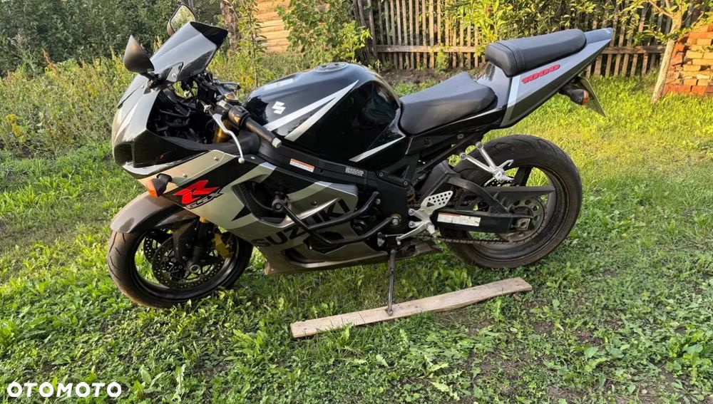 Suzuki GSX-R - 1