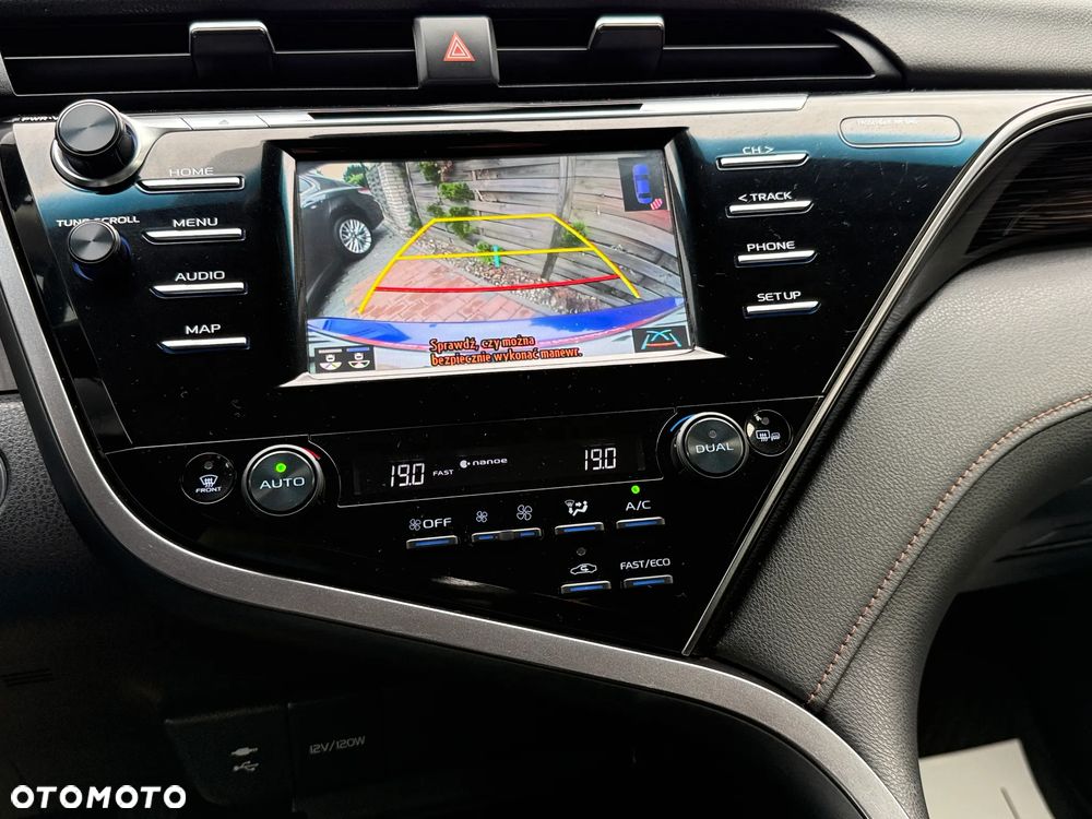 Toyota Camry 2.5 Hybrid Comfort CVT - 5