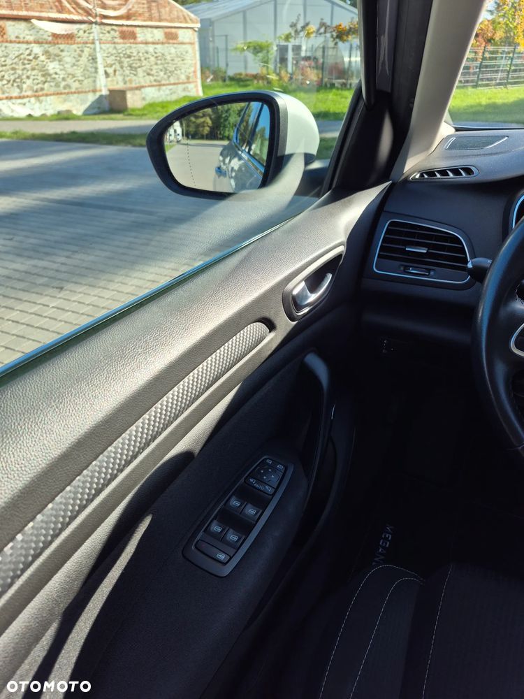 Renault Megane TCe 115 GPF ZEN - 17