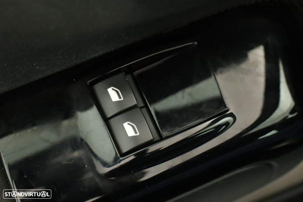 Citroën C3 1.2 PureTech C-Series - 19