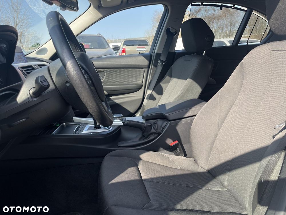BMW Seria 3 - 13