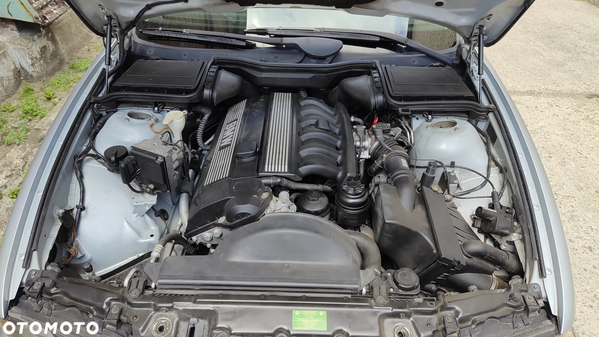BMW Seria 5 520i - 28